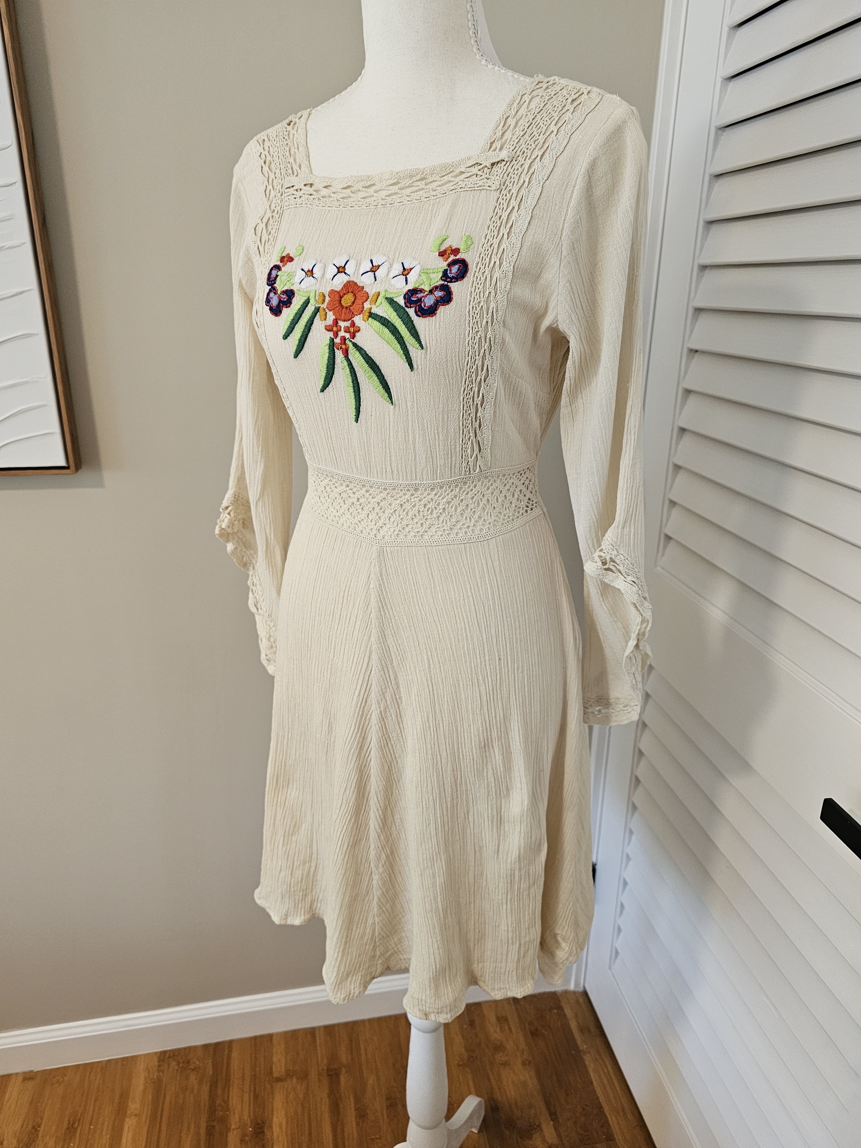 Chasing Unicorns Amelia Dress New With Tags! Size Medium — image 4 of 8